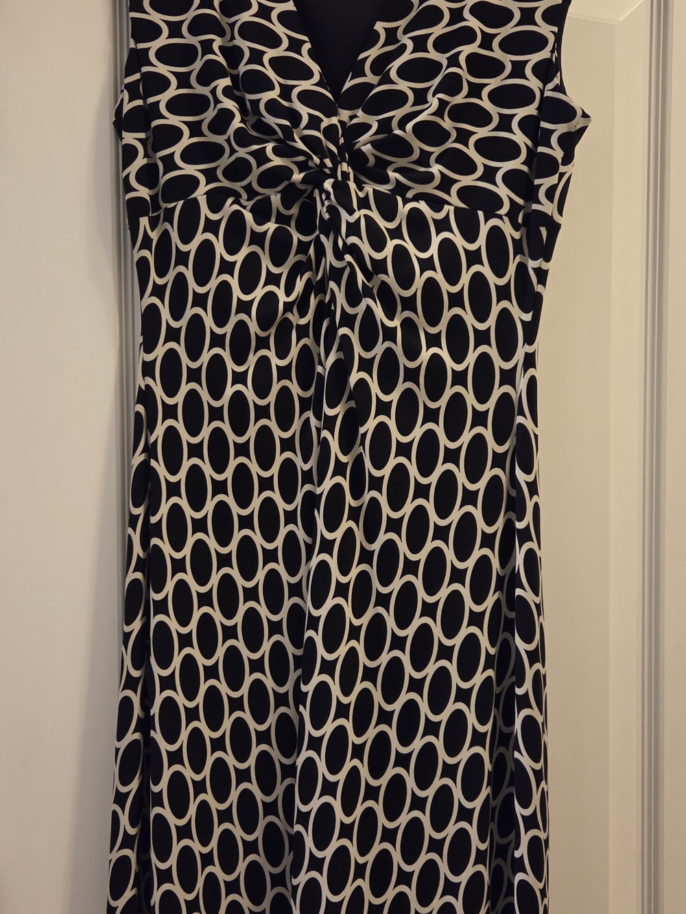 White House Black Market Black & White Oval-Print Maxi Skirt